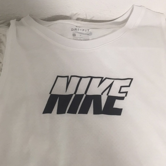 Nike Sport Distort Tank - Picture 2 of 6